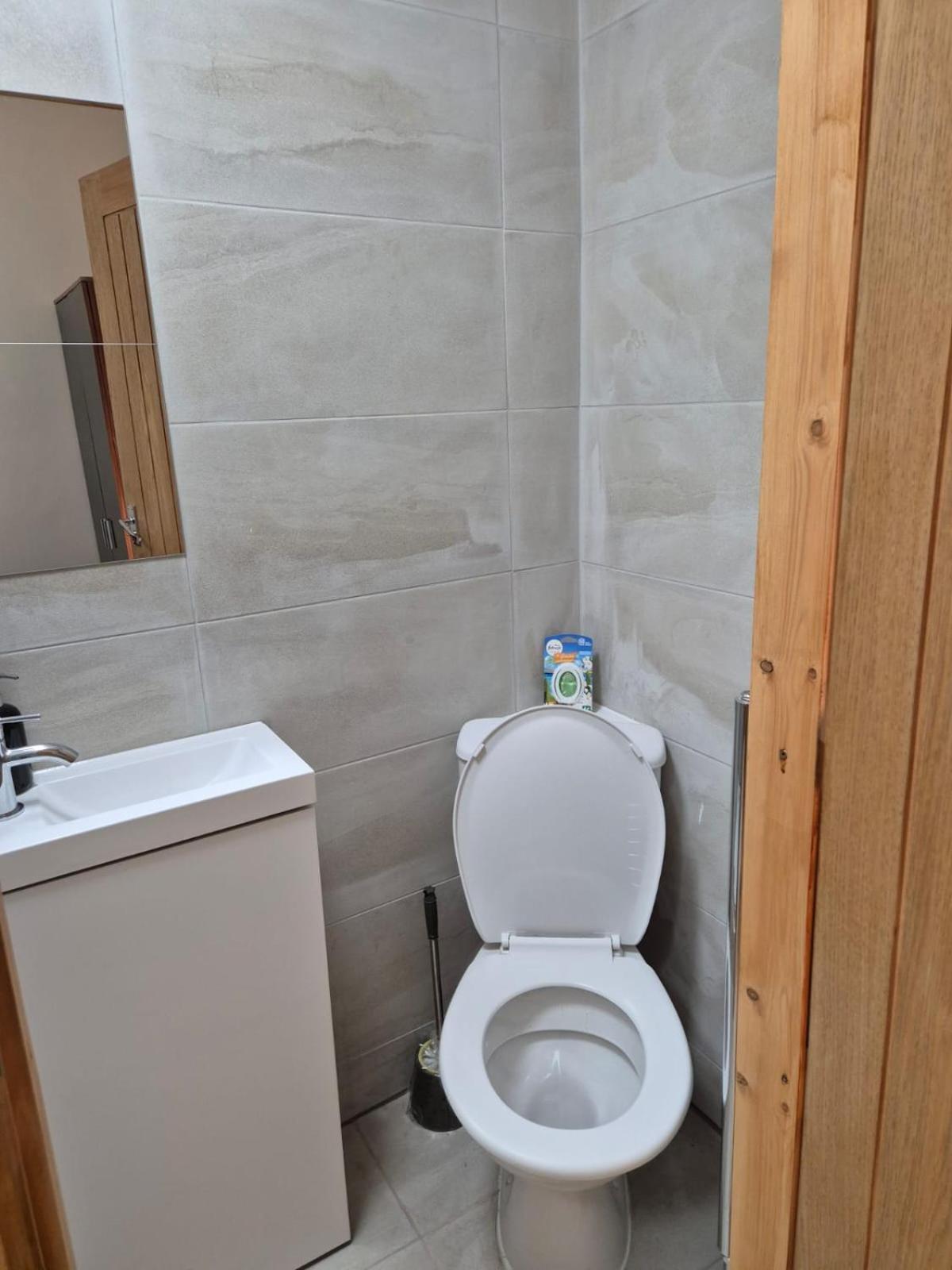 Rooms In Manchester 6 Minutes Drive To Victoria Station Dış mekan fotoğraf