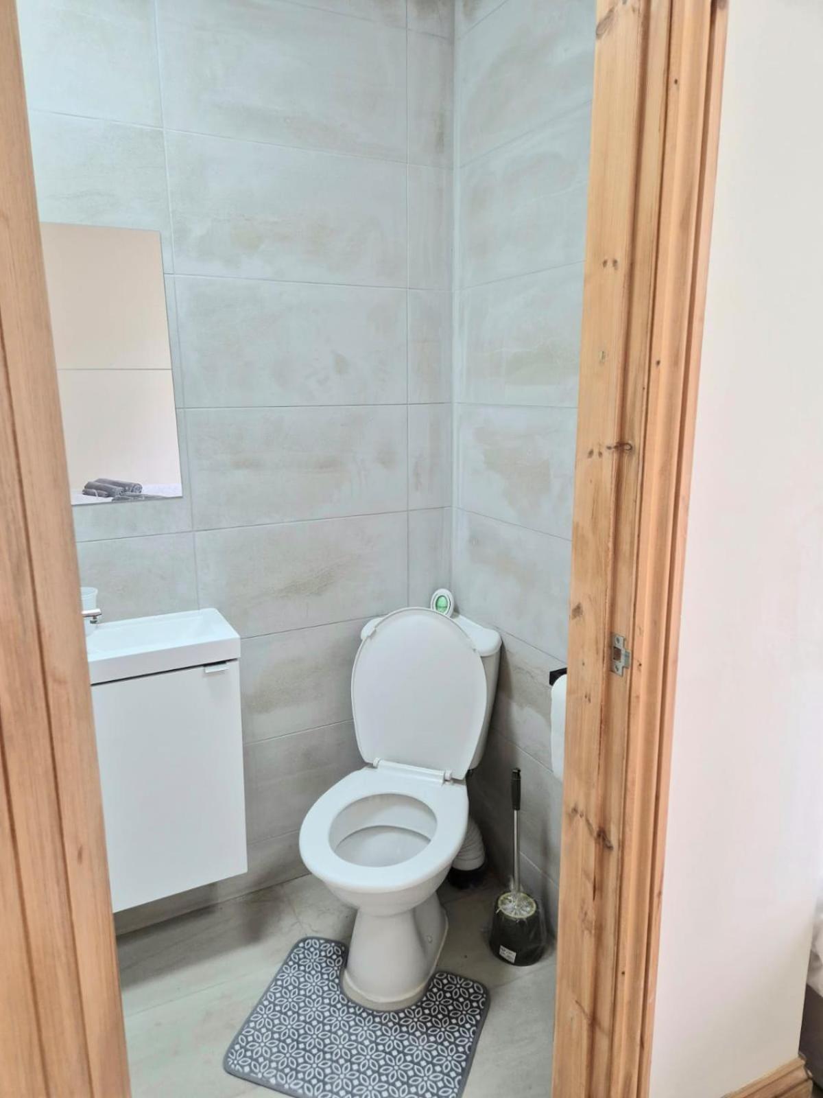 Rooms In Manchester 6 Minutes Drive To Victoria Station Dış mekan fotoğraf