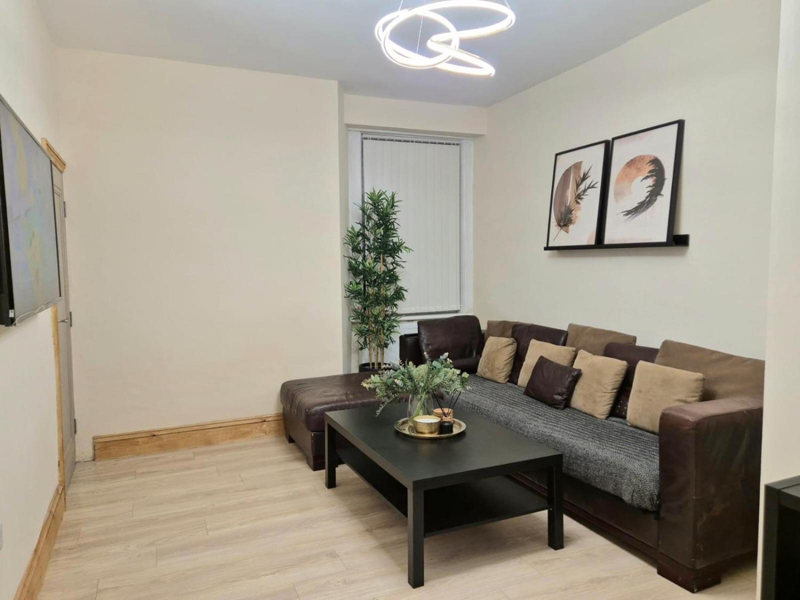 Rooms In Manchester 6 Minutes Drive To Victoria Station Dış mekan fotoğraf