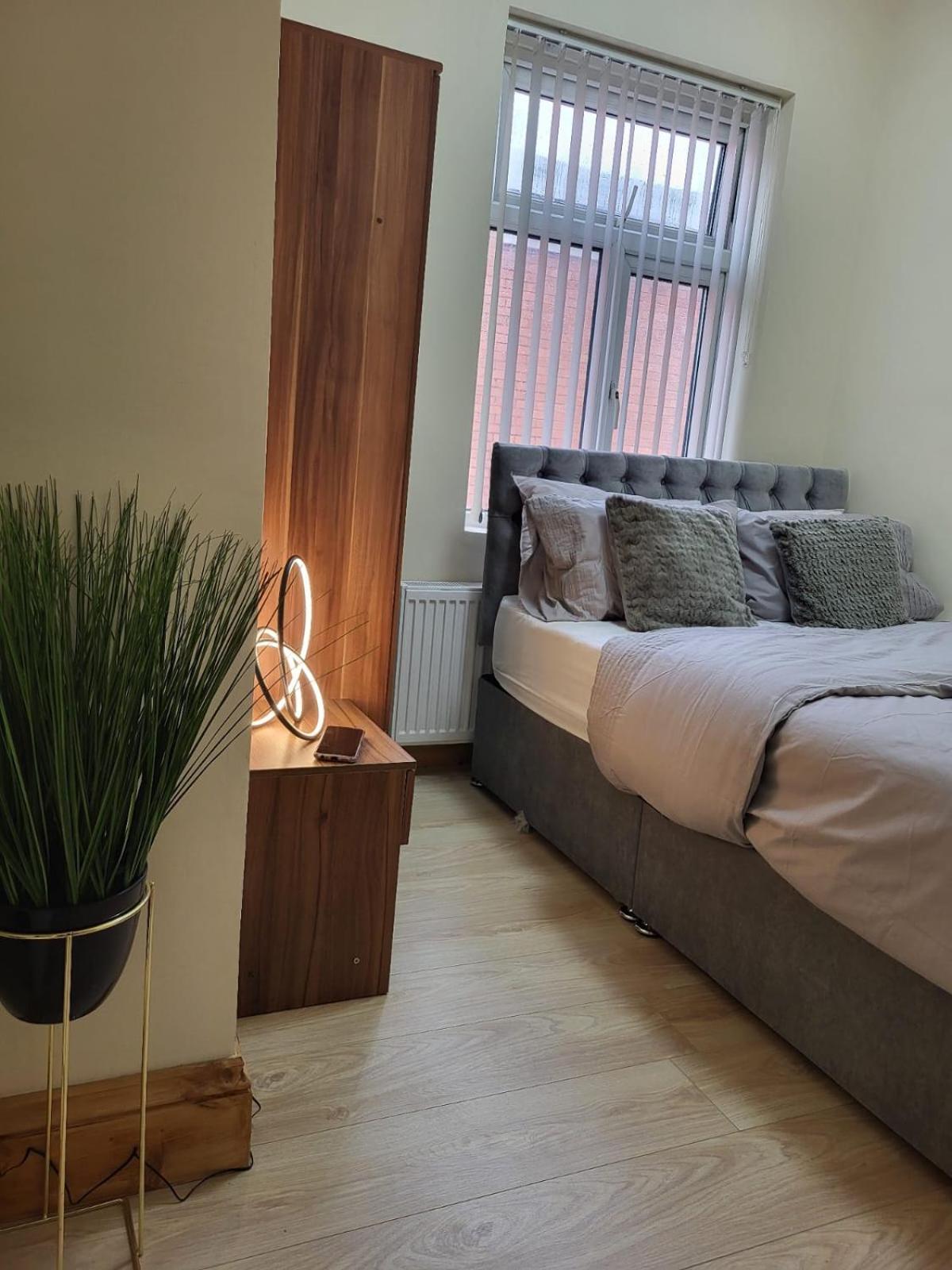 Rooms In Manchester 6 Minutes Drive To Victoria Station Oda fotoğraf