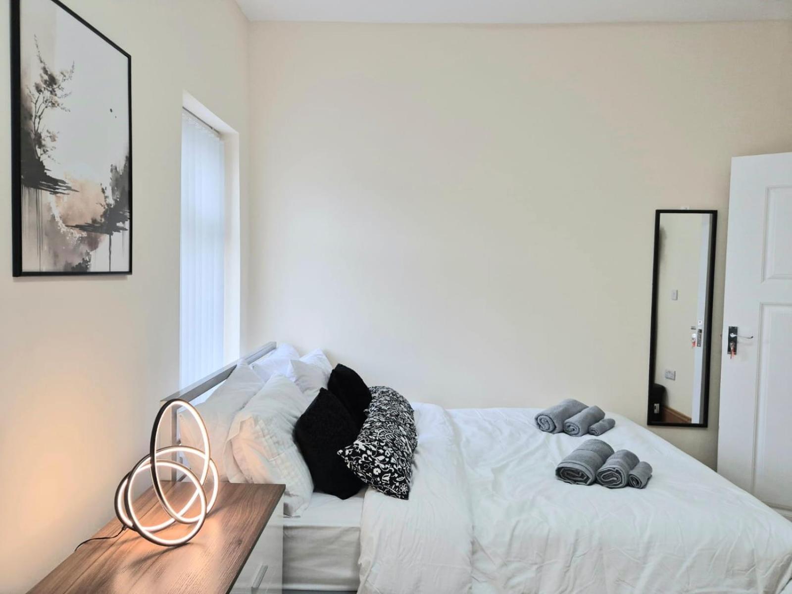 Rooms In Manchester 6 Minutes Drive To Victoria Station Dış mekan fotoğraf